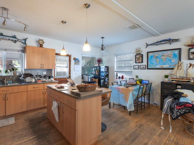 Продажа дома по адресу 2710 SW 28th Ct - фото 7520898