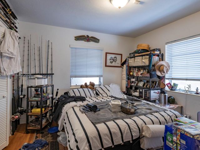 Продажа дома по адресу 2710 SW 28th Ct - фото 7520906