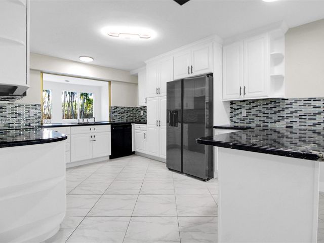 Дом в аренду по адресу 5300 Adams St n/a - фото 7473600