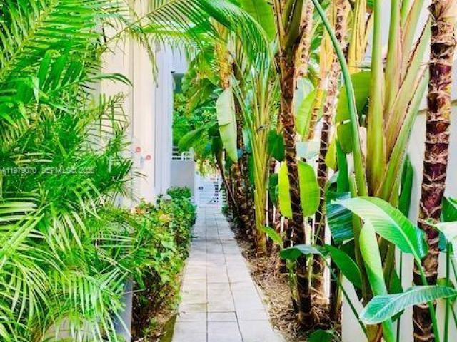 Продажа дома по адресу 619 Meridian Ave 4 - фото 7468627