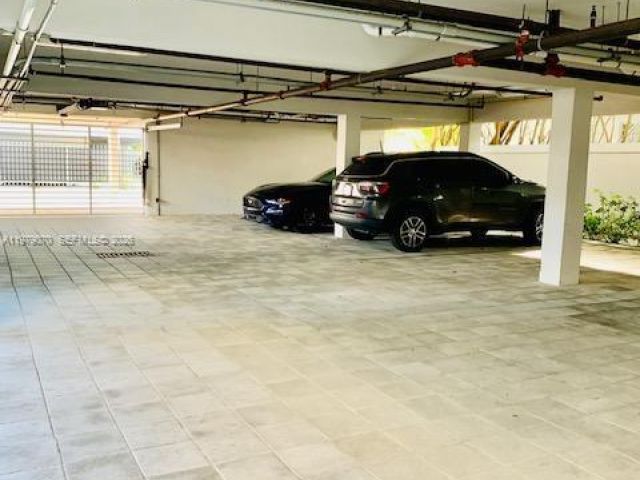 Продажа дома по адресу 619 Meridian Ave 4 - фото 7468630