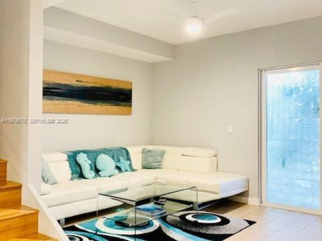 Продажа дома по адресу 619 Meridian Ave 4 - фото 7468632