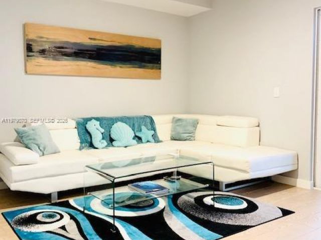 Продажа дома по адресу 619 Meridian Ave 4 - фото 7468633