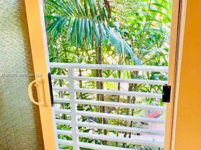 Продажа дома по адресу 619 Meridian Ave 4 - фото 7468637