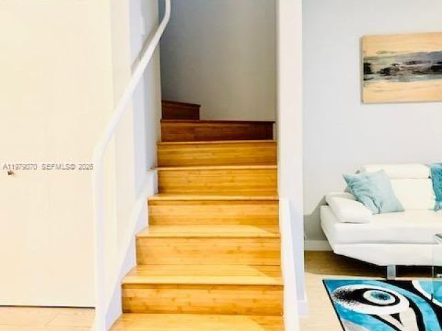 Продажа дома по адресу 619 Meridian Ave 4 - фото 7468642