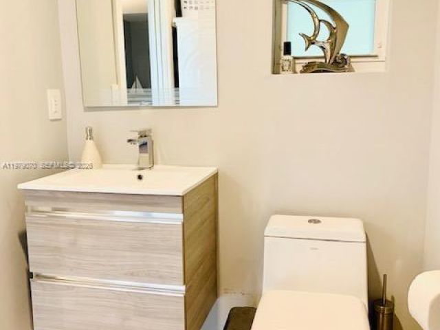 Продажа дома по адресу 619 Meridian Ave 4 - фото 7468643