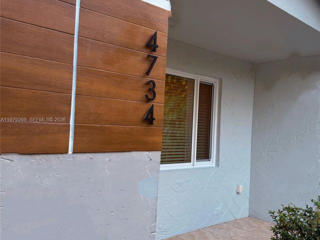 Продажа дома по адресу 4734 SW 4th St - фото 7465166