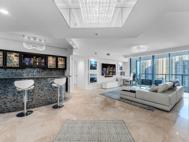 Продажа квартиры #2505 - фото 7500522