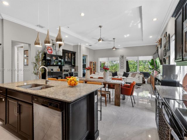 Продажа дома по адресу 14929 SW 176th Ter - фото 7493686