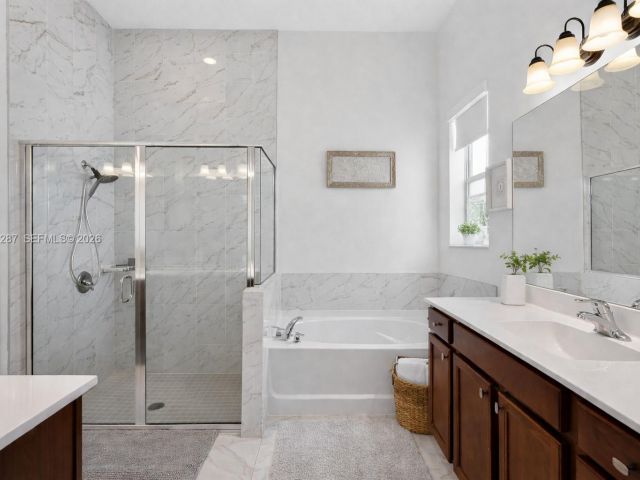 Продажа дома по адресу 14929 SW 176th Ter - фото 7493692