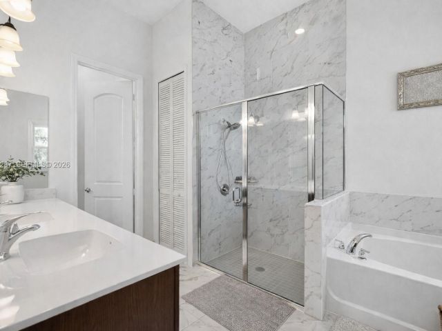 Продажа дома по адресу 14929 SW 176th Ter - фото 7493693