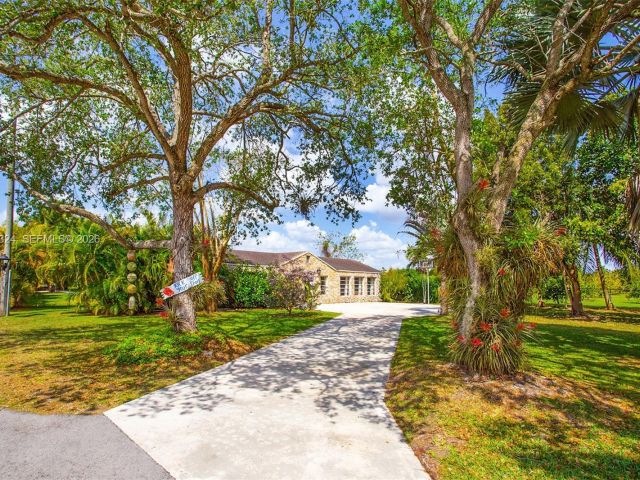 Продажа дома по адресу 23400 SW 142nd Ave - фото 7460270