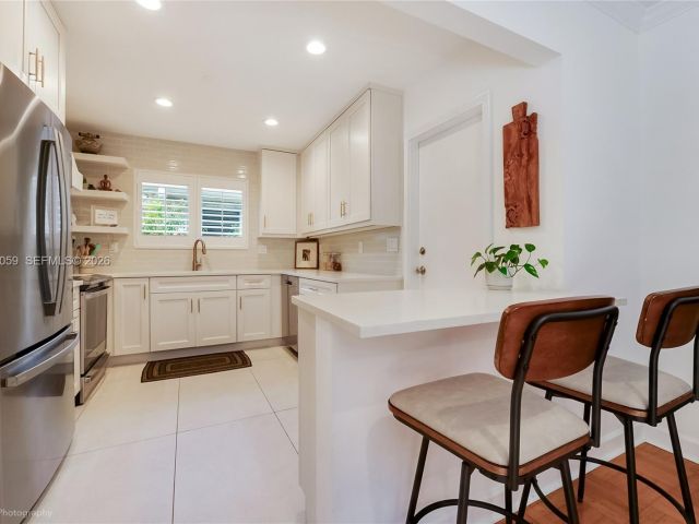 Продажа дома по адресу 424 Sansovino Ave - фото 7470769