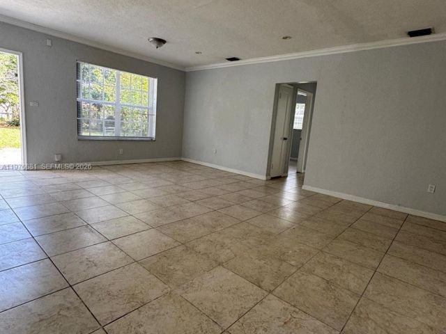 Дом в аренду по адресу 16981 NE 8th Ct - фото 7481045