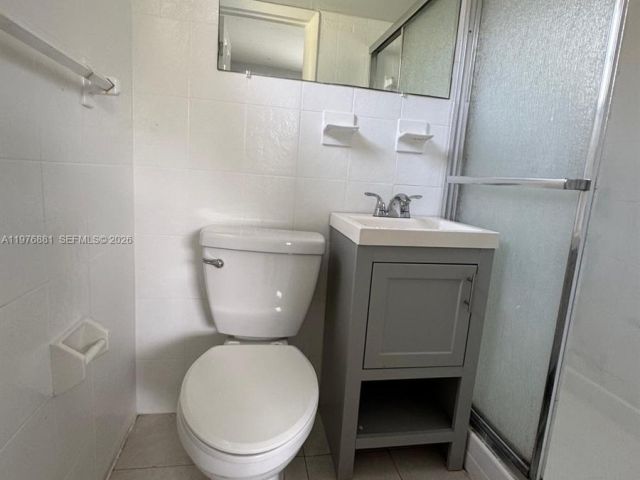 Дом в аренду по адресу 16981 NE 8th Ct - фото 7481049