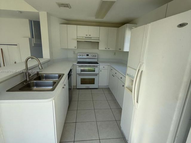 Продажа дома по адресу 11276 SW 245th St - фото 7459773