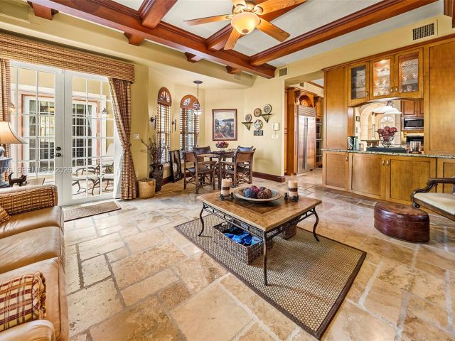 Продажа дома по адресу 4501 N Bay Rd - фото 7468571