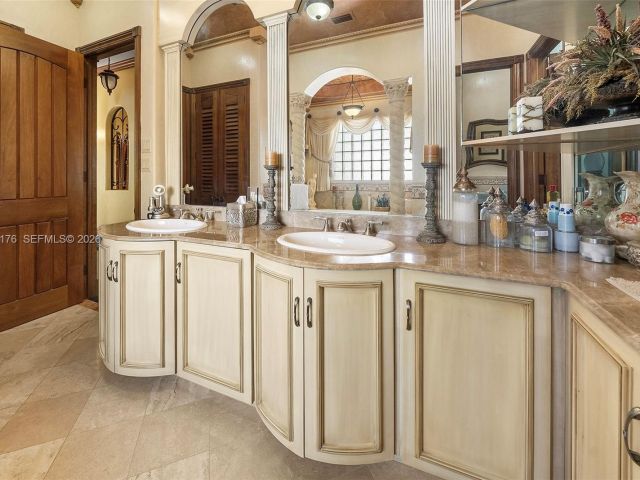 Продажа дома по адресу 4501 N Bay Rd - фото 7468580