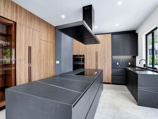 Дом в аренду по адресу 168 Fiesta Way - фото 7483048