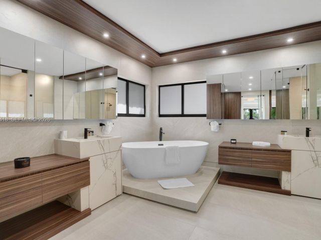 Дом в аренду по адресу 168 Fiesta Way - фото 7483056