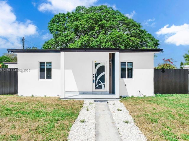 Продажа дома по адресу 16320 NW 19 CT - фото 7517115