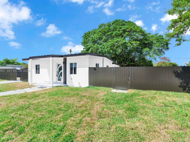 Продажа дома по адресу 16320 NW 19 CT - фото 7517116