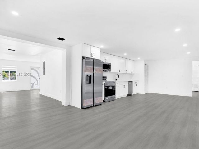 Продажа дома по адресу 16320 NW 19 CT - фото 7517124