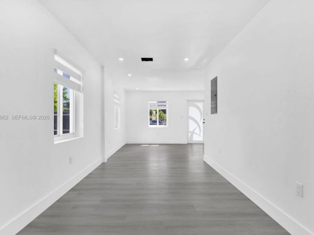 Продажа дома по адресу 16320 NW 19 CT - фото 7517125