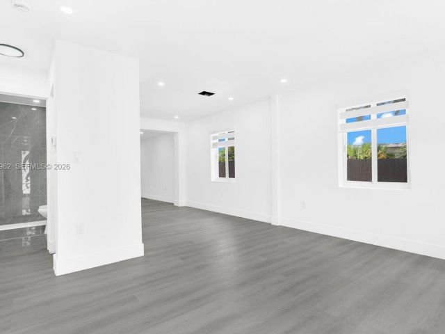 Продажа дома по адресу 16320 NW 19 CT - фото 7517130