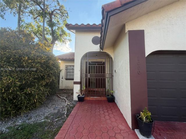 Продажа дома по адресу 1090 NW 128th Ct - фото 7530151