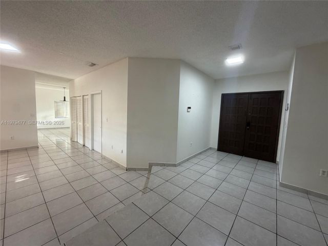 Продажа дома по адресу 1090 NW 128th Ct - фото 7530153