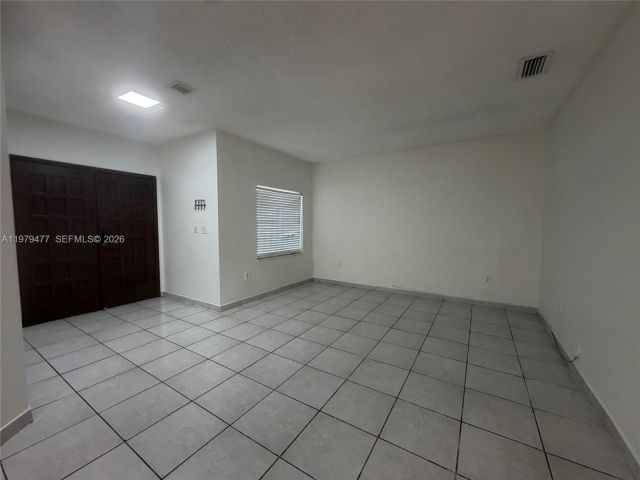 Продажа дома по адресу 1090 NW 128th Ct - фото 7530155