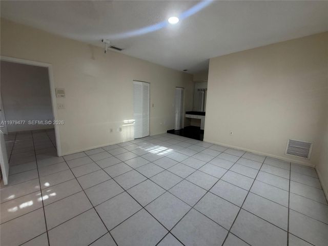 Продажа дома по адресу 1090 NW 128th Ct - фото 7530168