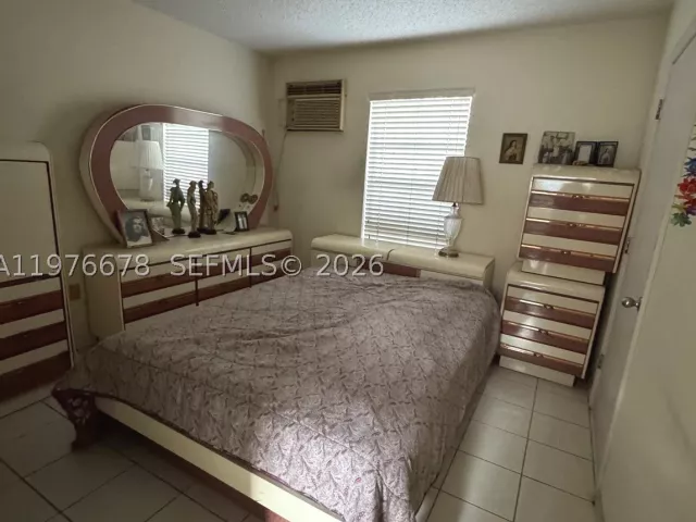 Продажа дома по адресу 10730 SW 66th Dr - фото 8869468
