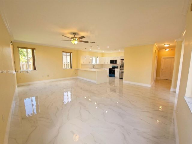 Продажа дома по адресу 2864 SW 138th Path - фото 7524518