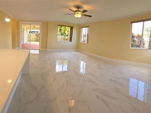 Продажа дома по адресу 2864 SW 138th Path - фото 7524519