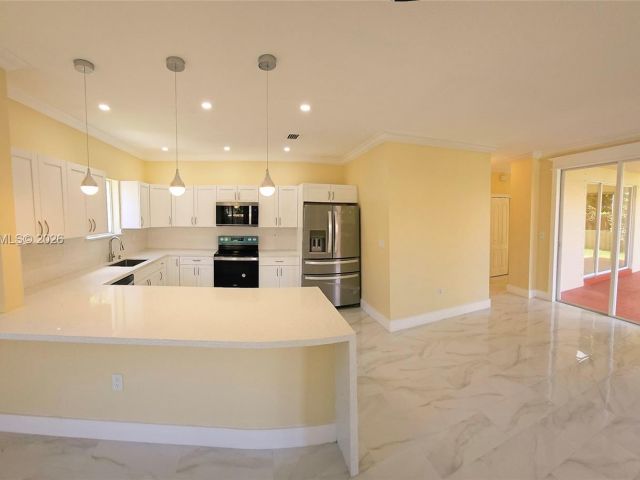 Продажа дома по адресу 2864 SW 138th Path - фото 7524520