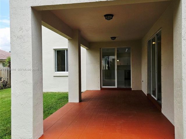 Продажа дома по адресу 2864 SW 138th Path - фото 7524529