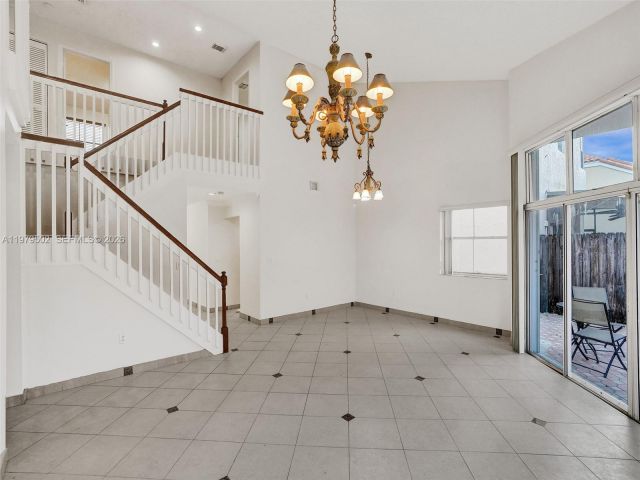 Дом в аренду по адресу 3745 Piccadilly St 114 - фото 7472174