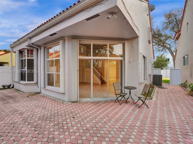 Дом в аренду по адресу 3745 Piccadilly St 114 - фото 7472176