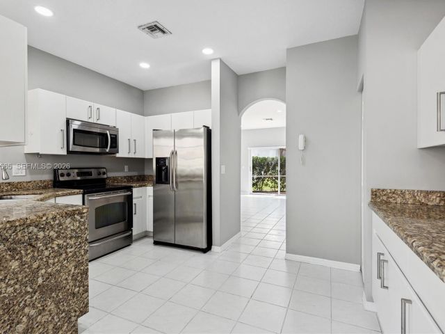 Дом в аренду по адресу 7234 Panache Way - фото 7453317