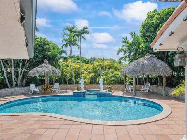 Продажа дома по адресу 12121 SW 107th St - фото 7515690