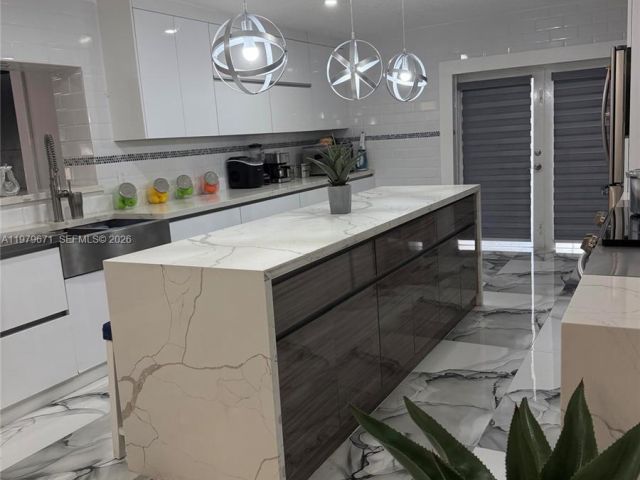 Продажа дома по адресу 12121 SW 107th St - фото 7515694