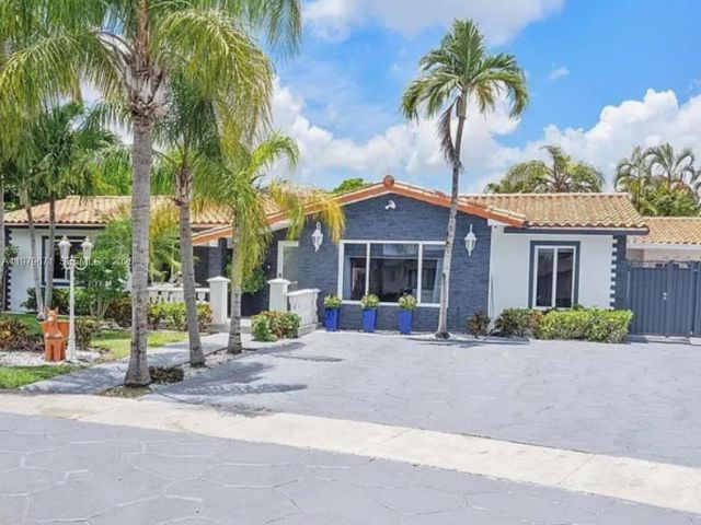 Продажа дома по адресу 12121 SW 107th St - фото 7515703