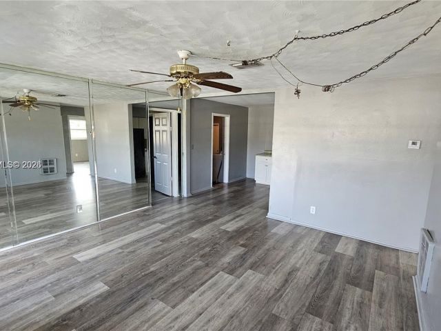 Дом в аренду по адресу 374 NW 31st Ave - фото 7478530