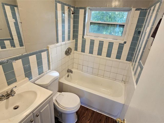 Дом в аренду по адресу 374 NW 31st Ave - фото 7478533