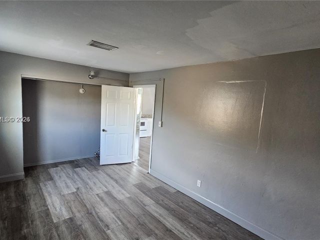 Дом в аренду по адресу 374 NW 31st Ave - фото 7478535