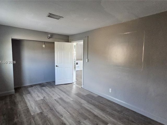 Дом в аренду по адресу 374 NW 31st Ave - фото 7478537