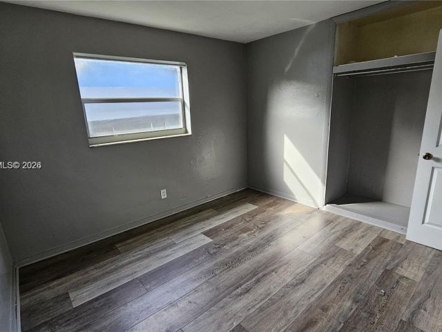 Дом в аренду по адресу 374 NW 31st Ave - фото 7478542