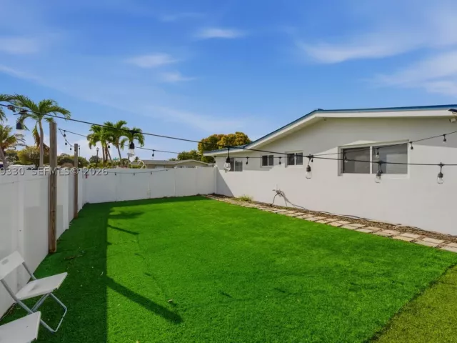 Продажа дома по адресу 1101 NW 86th Ter - фото 9092159